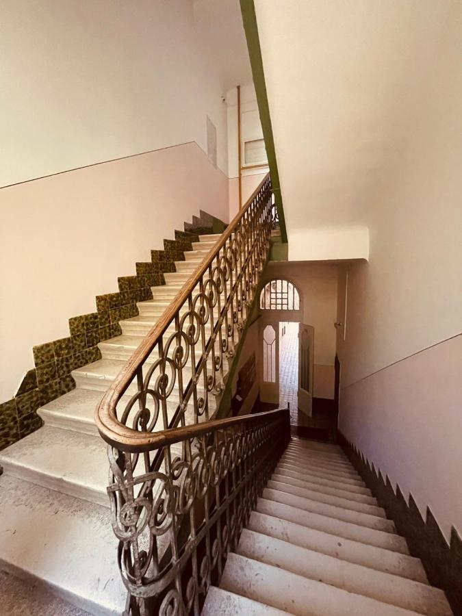 The Best Location Salon Apartment With Main Street View Saraievo Exterior foto