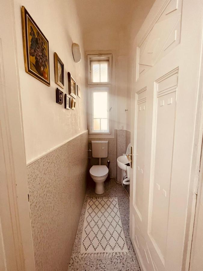 The Best Location Salon Apartment With Main Street View Saraievo Exterior foto