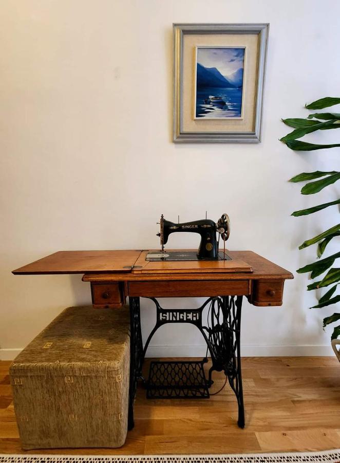 The Best Location Salon Apartment With Main Street View Saraievo Exterior foto