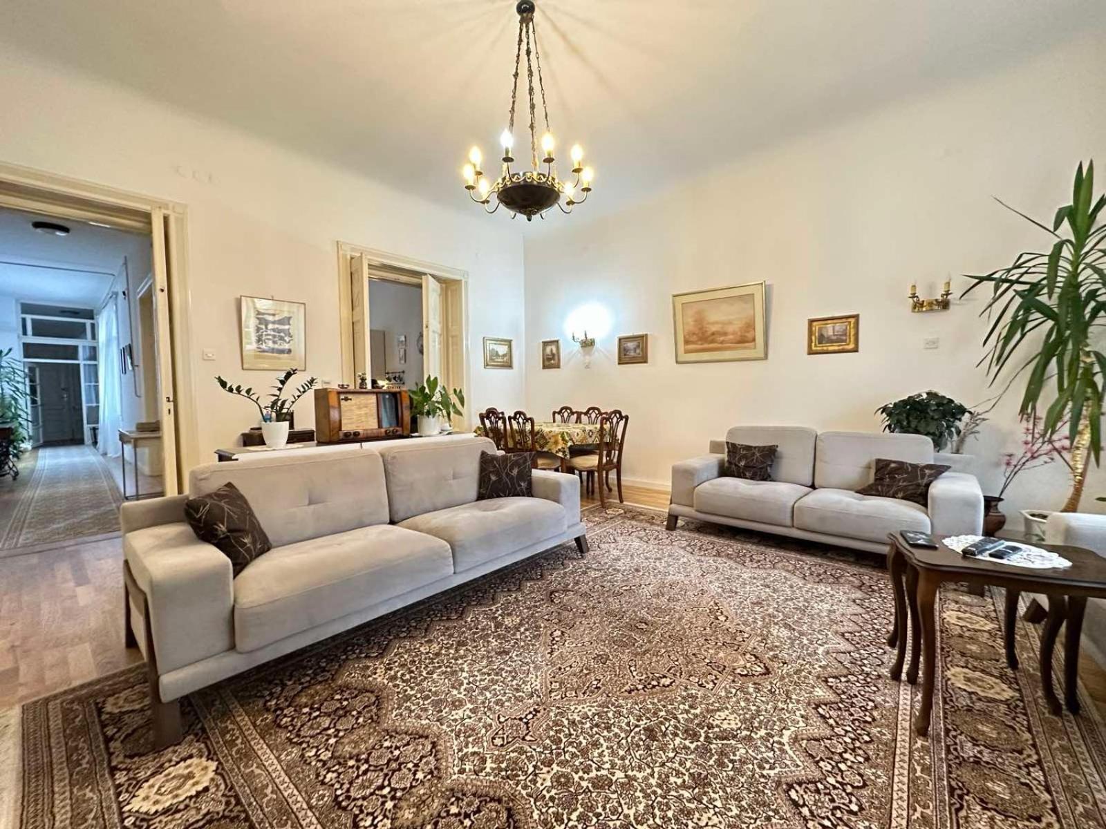 The Best Location Salon Apartment With Main Street View Saraievo Exterior foto